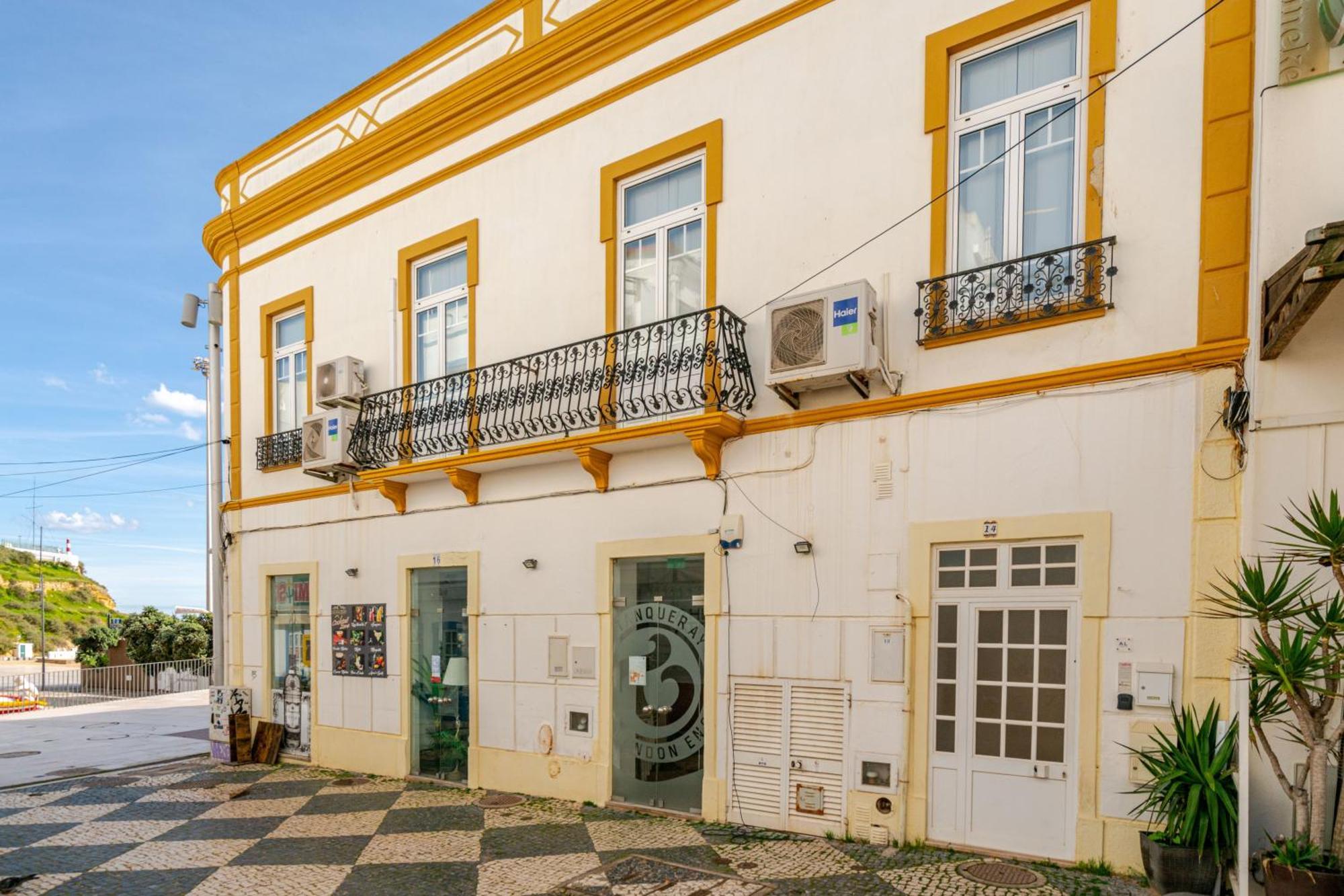 Down Town Beach House Albufeira Ngoại thất bức ảnh